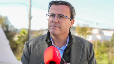Gallardo recibe la petición de revocación igual que la imputación: "con la tranquilidad de quien no ha hecho nada" Gallardo recibe la petición de revocación igual que la imputación: "con la tranquilidad de quien no ha hecho nada"