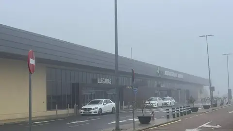 La Unión de Consumidores reitera la necesidad de mejorar los sistemas de guiado automático en el aeropuerto de Badajoz La Unión de Consumidores reitera la necesidad de mejorar los sistemas de guiado automático en el aeropuerto de Badajoz