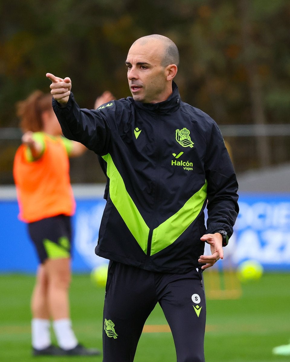 Ellas Juegan con Sánchez Vera: "En la Real Sociedad he salido de mi zona de confort" Ellas Juegan con Sánchez Vera: "En la Real Sociedad he salido de mi zona de confort"