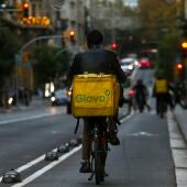 Un repartidor de Glovo