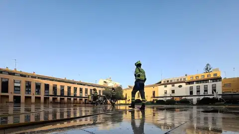 Efectivos aragoneses trabajando en Catarroja