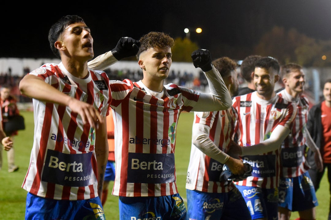 El Barbastro da la sorpresa y elimina al Espanyol El Barbastro da la sorpresa y elimina al Espanyol
