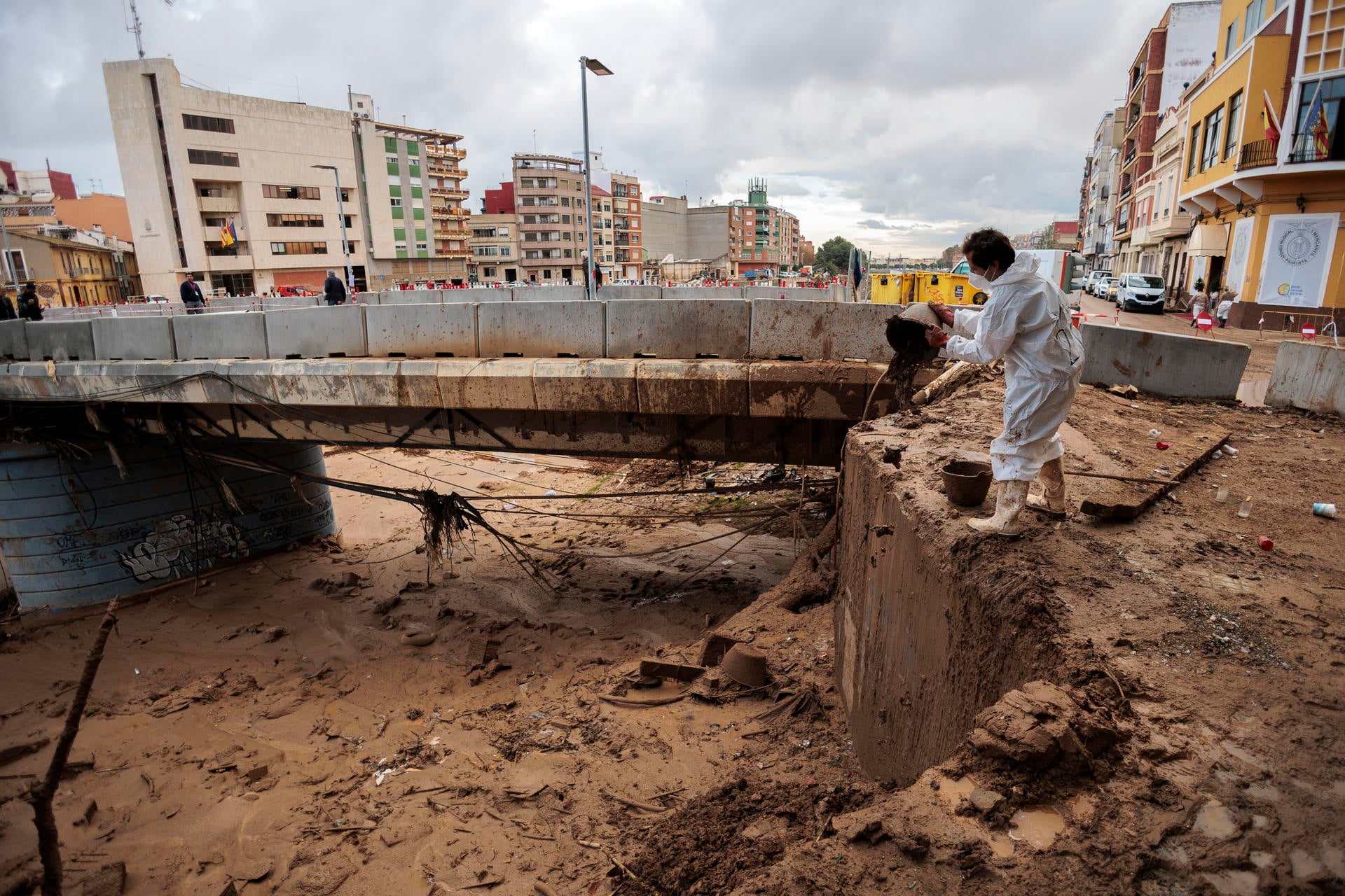 Tots a Una Veu reclama infraestructuras y un protocolo de emergencia ante posibles nuevas inundaciones en l’Horta Sud Tots a Una Veu reclama infraestructuras y un protocolo de emergencia ante posibles nuevas inundaciones en l’Horta Sud