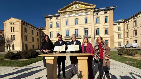 DPH y Universidad de Zaragoza firman el convenio para financiar las obras de Medicina en Huesca DPH y Universidad de Zaragoza firman el convenio para financiar las obras de Medicina en Huesca