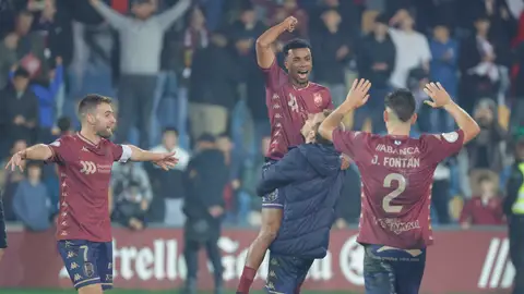 Pontevedra y Logroñés eliminan a Villarreal y Girona Pontevedra y Logroñés eliminan a Villarreal y Girona