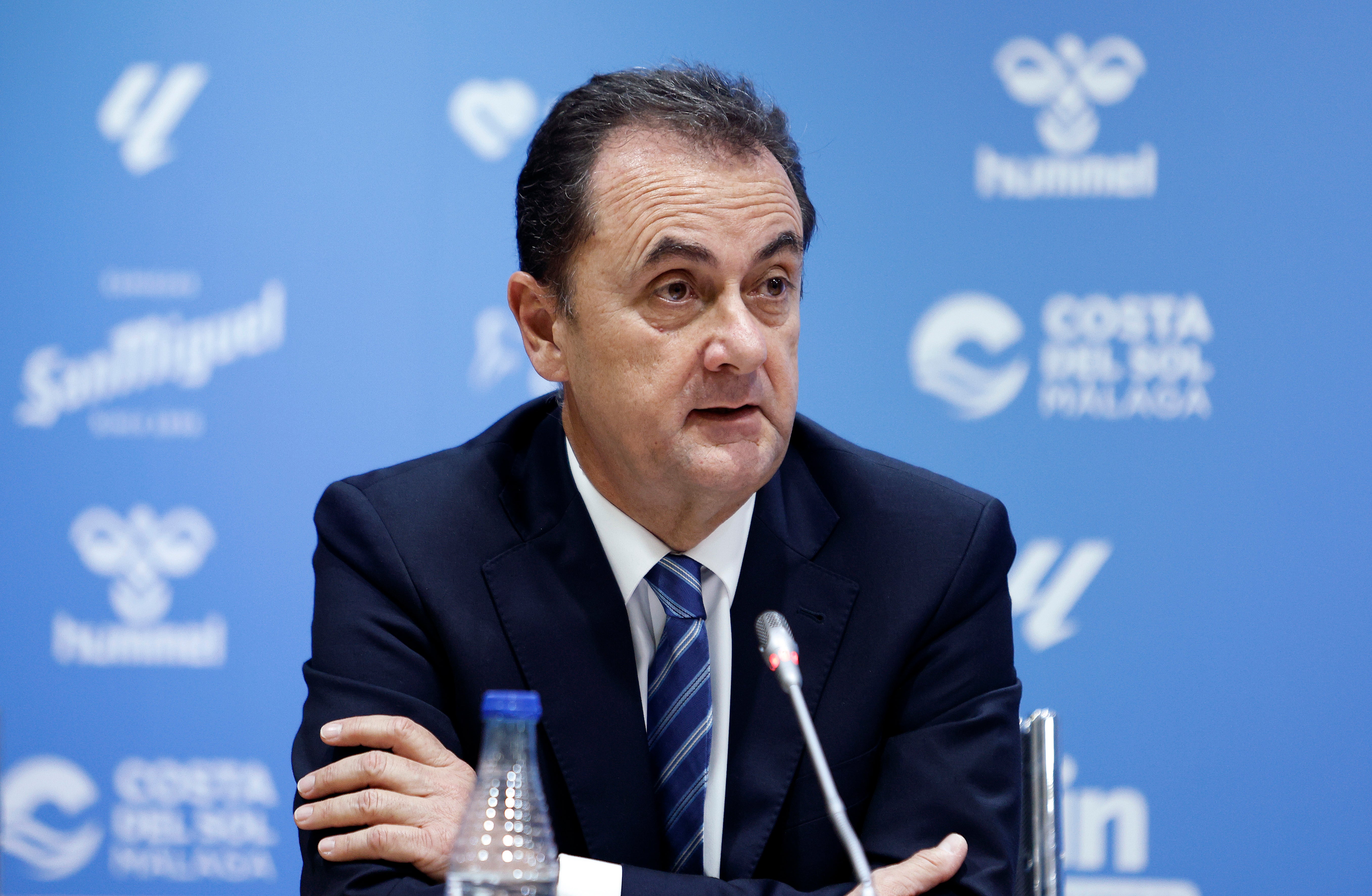 El administrador judicial del Málaga sobre fichajes: "Preguntadle a Loren, dinero hay" El administrador judicial del Málaga sobre fichajes: "Preguntadle a Loren, dinero hay"