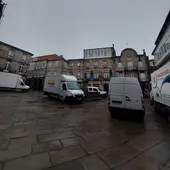 El Concello de Santiago impulsa un proyecto piloto para el reparto de mercancías en el casco histórico con dos recepcionistas El Concello de Santiago impulsa un proyecto piloto para el reparto de mercancías en el casco histórico con dos recepcionistas