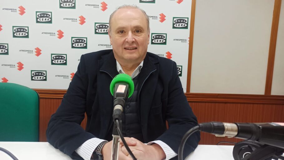 Juan Daniel de la Rubia en los estudios de Onda Cero Ciudad Real