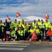 El sector de las ambulancias se moviliza para reclamar un convenio digno y dejar de ser el personal 'low cost' de la sanidad valenciana El sector de las ambulancias se moviliza para reclamar un convenio digno y dejar de ser el personal 'low cost' de la sanidad valenciana