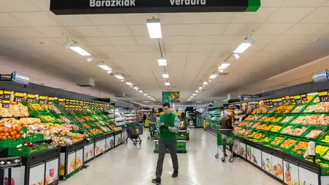 Supermercados y centros comerciales que abren el festivo 6 de diciembre: Mercadona, Carrefour, Lidl... Supermercados y centros comerciales que abren el festivo 6 de diciembre: Mercadona, Carrefour, Lidl...