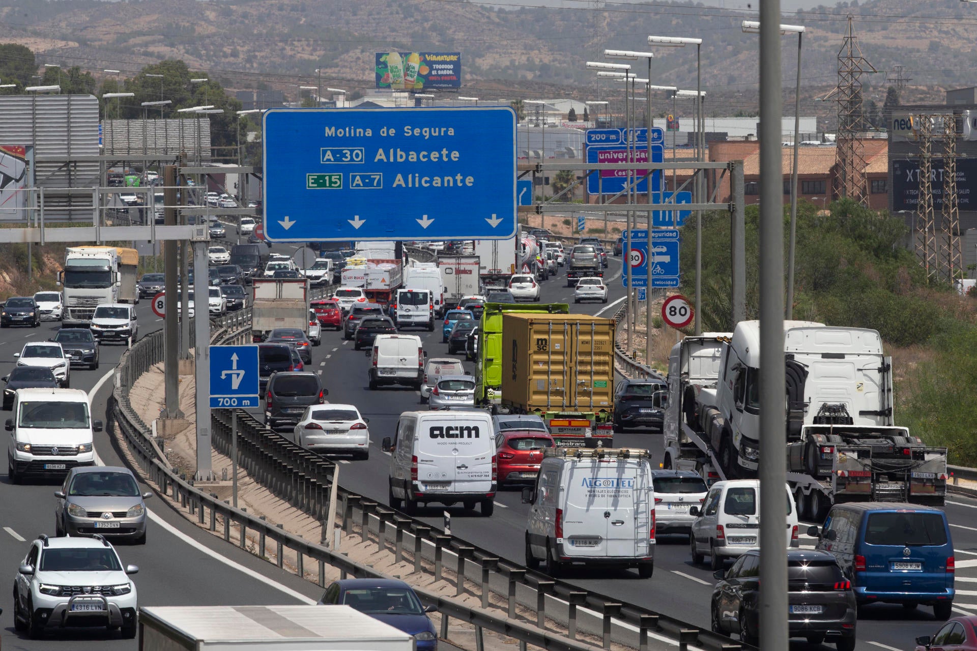 Arranca el dispositivo de la DGT para un puente de diciembre en el que prevé 6,6 millones de desplazamientos Arranca el dispositivo de la DGT para un puente de diciembre en el que prevé 6,6 millones de desplazamientos