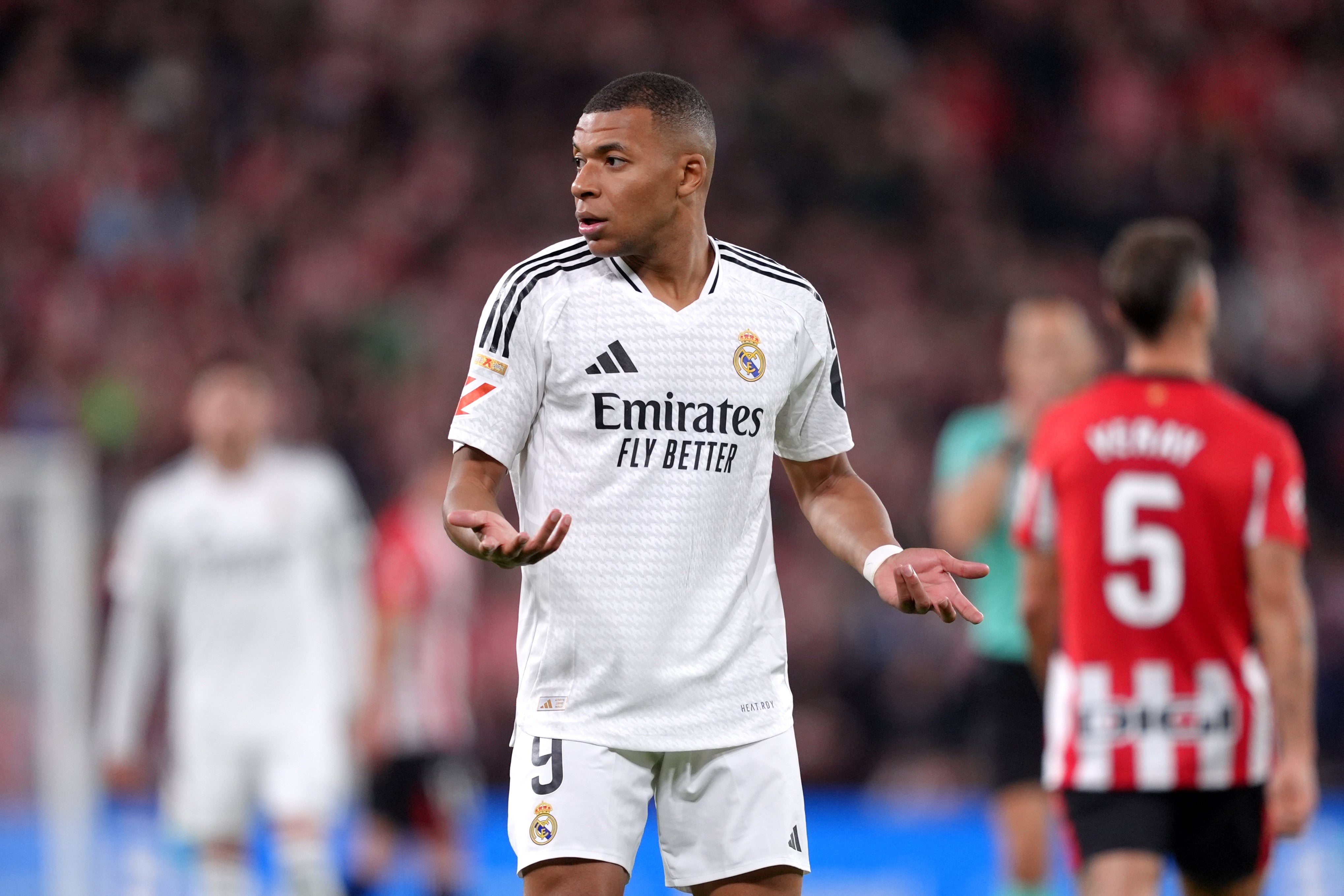 Luis Fernández: "Mbappé no pasa por un buen momento para tirar penaltis" Luis Fernández: "Mbappé no pasa por un buen momento para tirar penaltis"