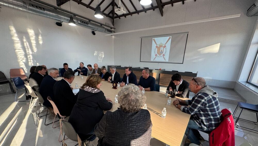 Reunión con el conseller de Pesca en la Cofradía de Santa Pola.