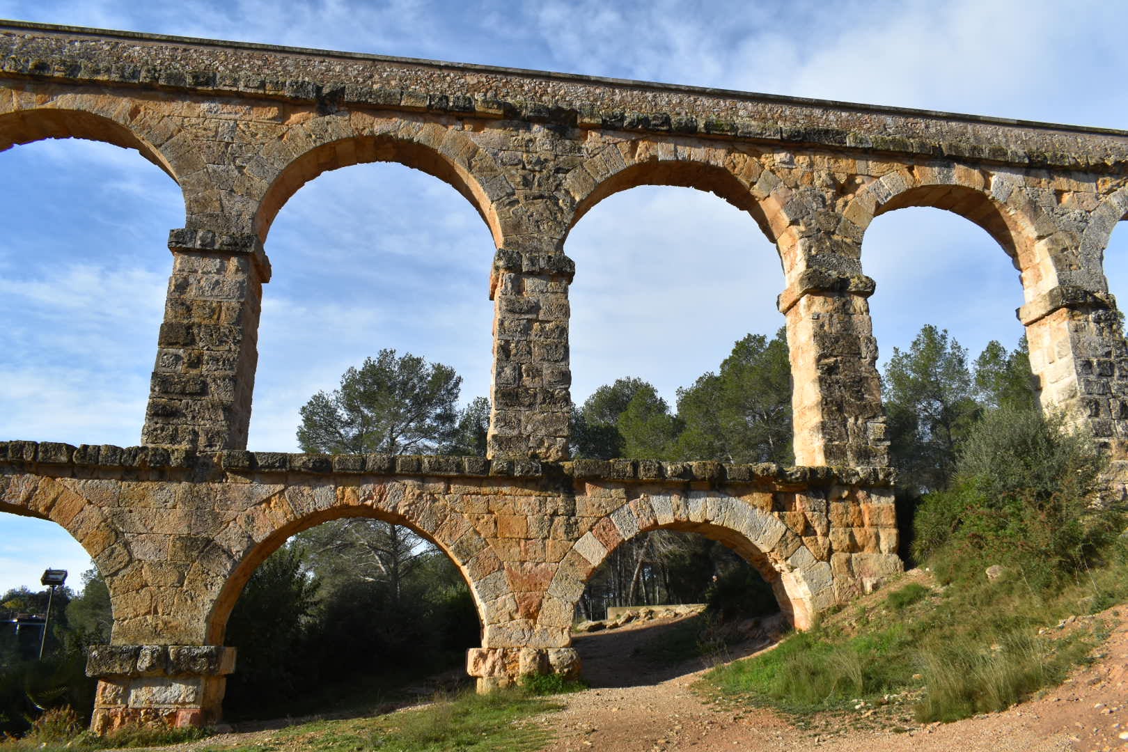 Acueducto romano en Tarragona Acueducto romano en Tarragona
