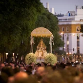 La procesión 'magna' congrega a un millón de personas en las calles de Sevilla La procesión 'magna' congrega a un millón de personas en las calles de Sevilla
