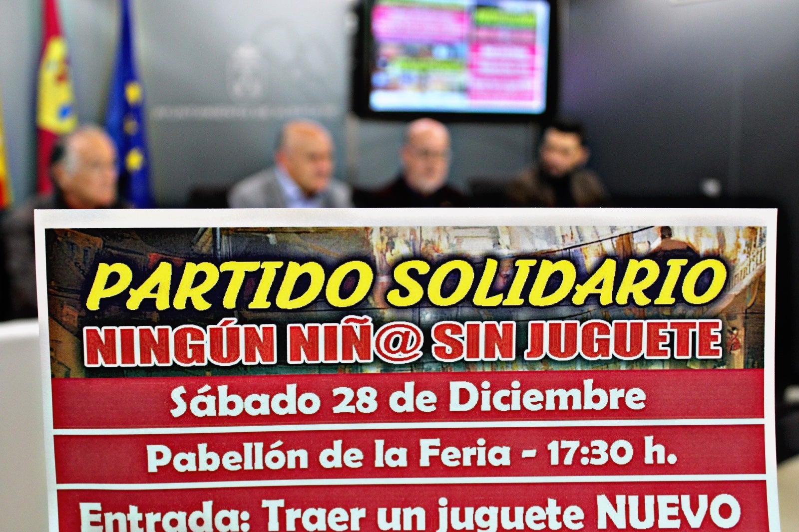 Toreros y exfutbolistas jugarán para recaudar juguetes en el Pabellón de la Feria Toreros y exfutbolistas jugarán para recaudar juguetes en el Pabellón de la Feria