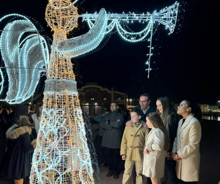 PortCastelló da la bienvenida a la Navidad con el encendido de luces y una actuación de ballet del clásico ‘Cascanueces‘ PortCastelló da la bienvenida a la Navidad con el encendido de luces y una actuación de ballet del clásico ‘Cascanueces‘