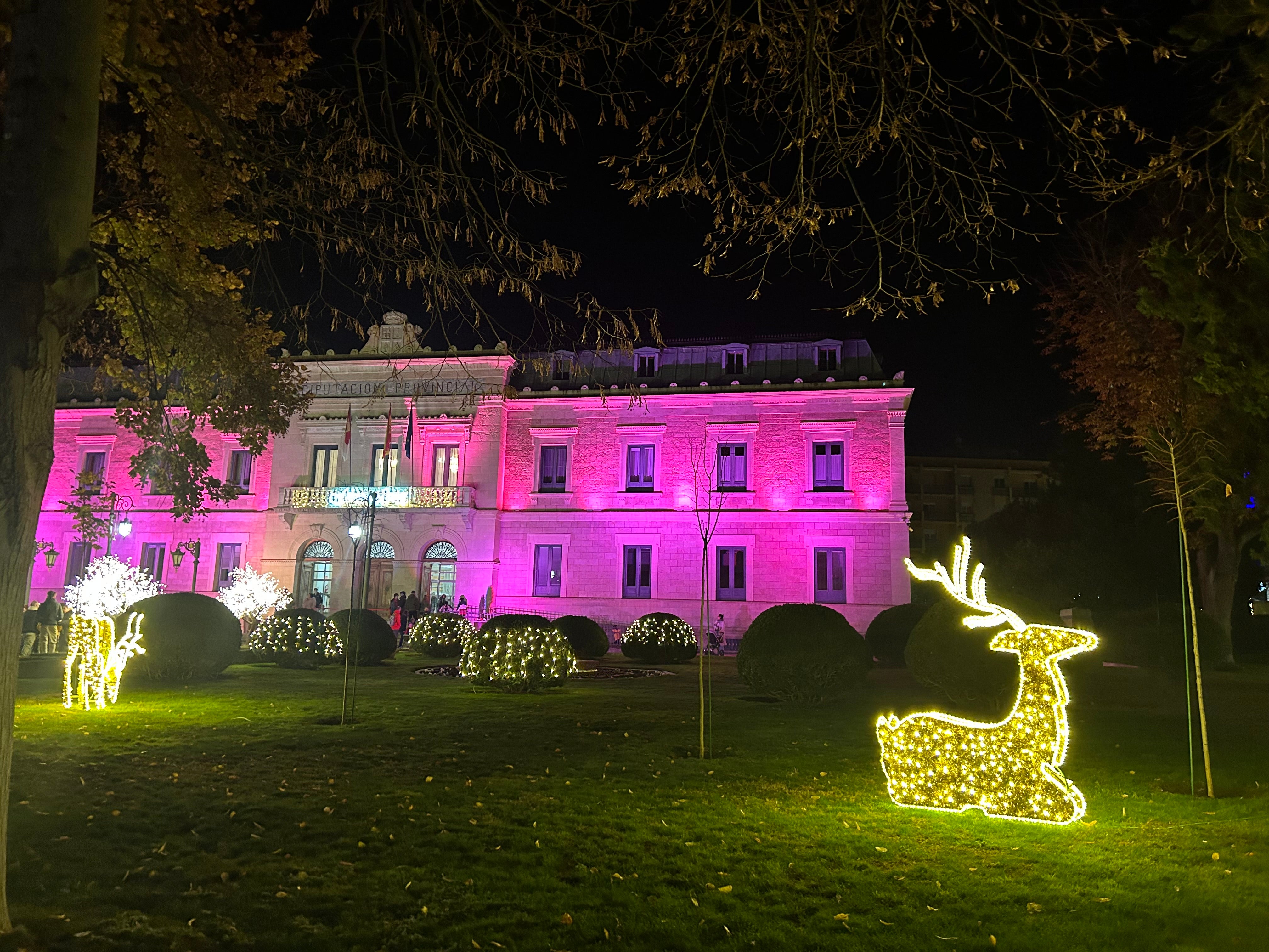 Cuenca estrena la Navidad: así lucen algunos de los espacios más populares Cuenca estrena la Navidad: así lucen algunos de los espacios más populares