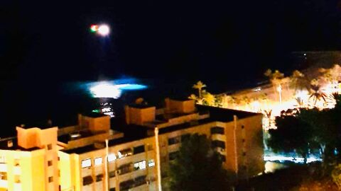 Búsqueda nocturna con medios aéreos en Villajoyosa Búsqueda nocturna con medios aéreos en Villajoyosa