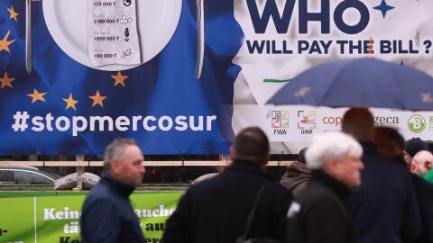 Un cartel contra Mercosur en Bruselas.