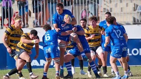 El Huesitos La Vila Rugby Club tutea sin complejos al Burgos El Huesitos La Vila Rugby Club tutea sin complejos al Burgos