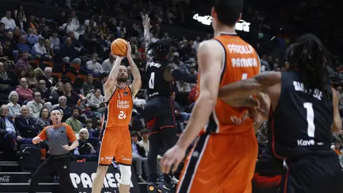 Valencia Basket sigue intratable esta temporada sumando su séptima victoria en ACB Valencia Basket sigue intratable esta temporada sumando su séptima victoria en ACB