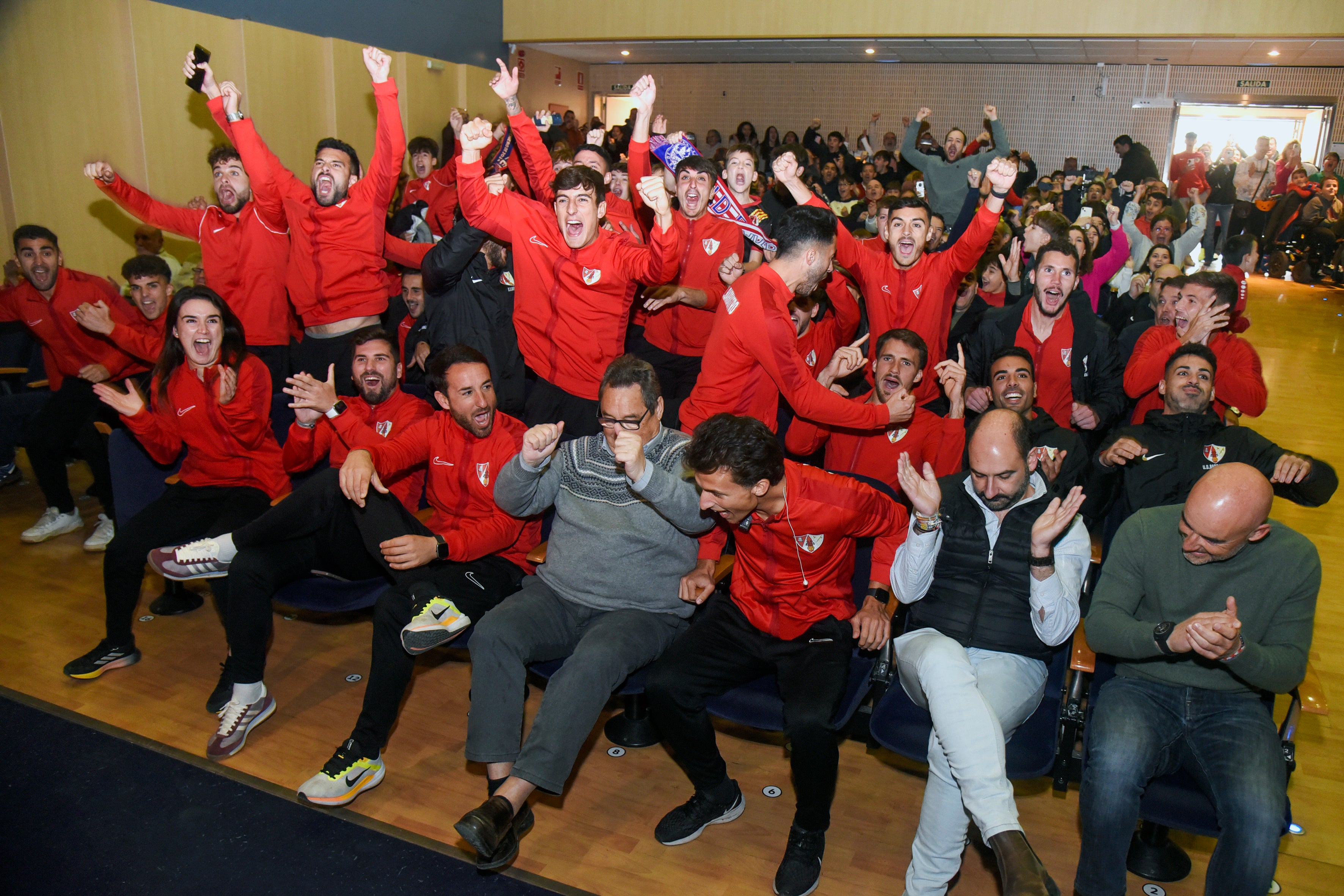 Barbastro y CD Deportiva Minera se llevan "el gordo" Barbastro y CD Deportiva Minera se llevan "el gordo"