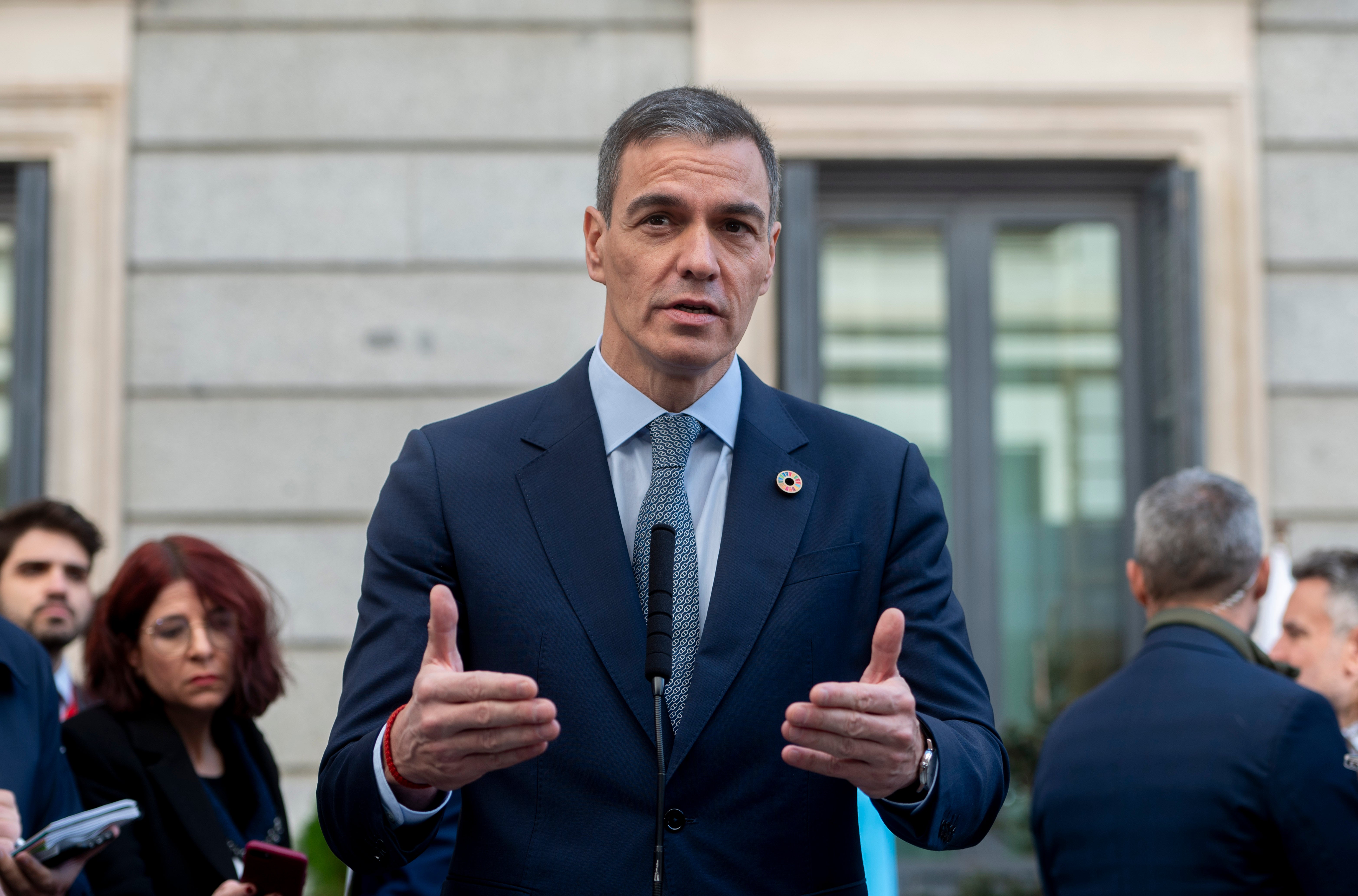 VOTA: ¿Cree que el presidente del Gobierno, Pedro Sánchez, debería acudir al funeral por las víctimas de la DANA en la catedral de Valencia? VOTA: ¿Cree que el presidente del Gobierno, Pedro Sánchez, debería acudir al funeral por las víctimas de la DANA en la catedral de Valencia?