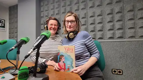 Olga Parra presenta este viernes su novela 'Yatra. Vuelta a India' en el Casino de Torrevieja Olga Parra presenta este viernes su novela 'Yatra. Vuelta a India' en el Casino de Torrevieja