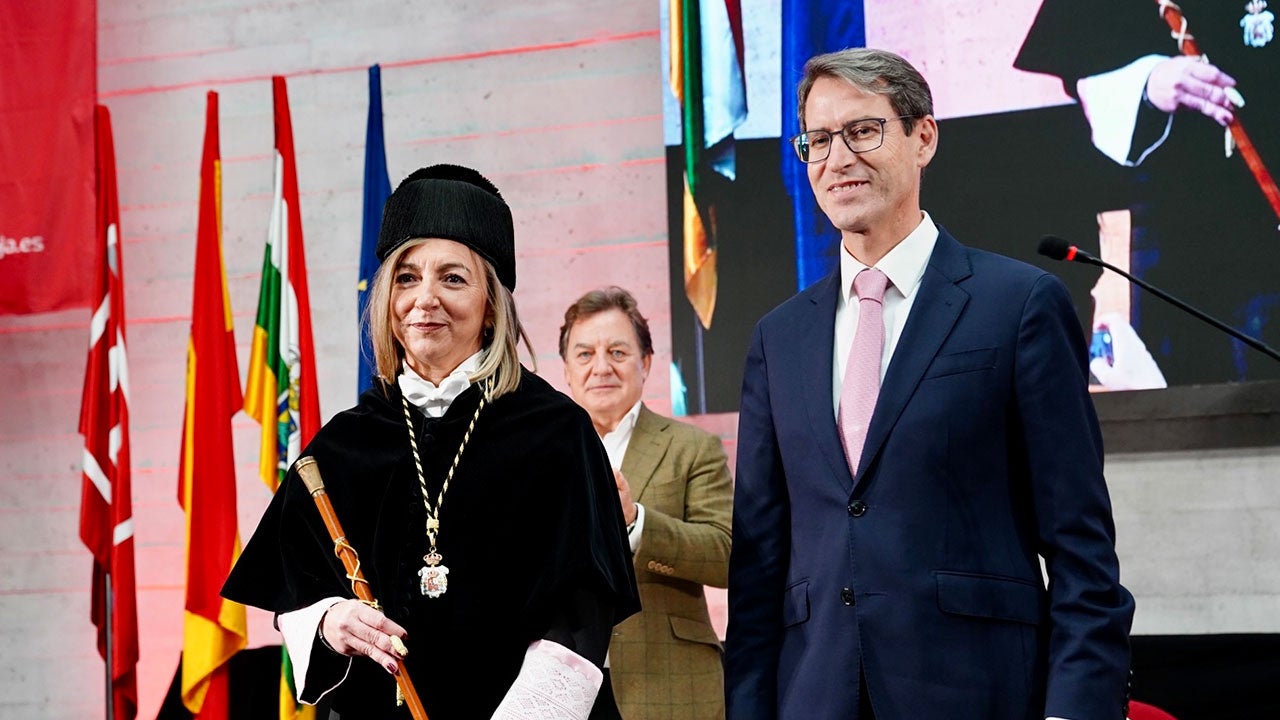 La nueva rectora trabajará para convertir la UR en una pieza clave para el funcionamiento de La Rioja La nueva rectora trabajará para convertir la UR en una pieza clave para el funcionamiento de La Rioja
