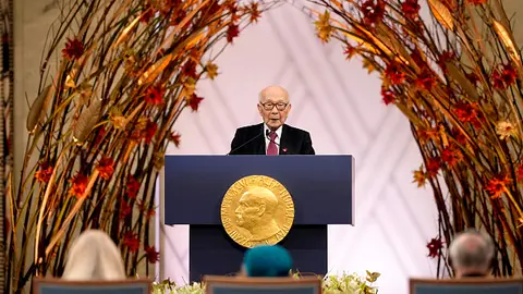 Terumi Tanaka pronuncia el discurso durante la ceremonia del Nobel de la Paz Terumi Tanaka pronuncia el discurso durante la ceremonia del Nobel de la Paz