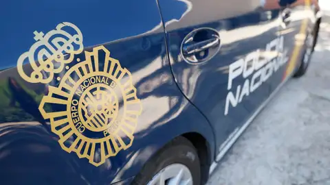 Vehículo de la Policía Nacional. Vehículo de la Policía Nacional.