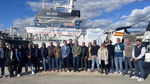 Concentraci&oacute;n en el Puerto Pesquero de la Vila Joiosa convocada por la Cofrad&iacute;a de Pescadores de la Vila.