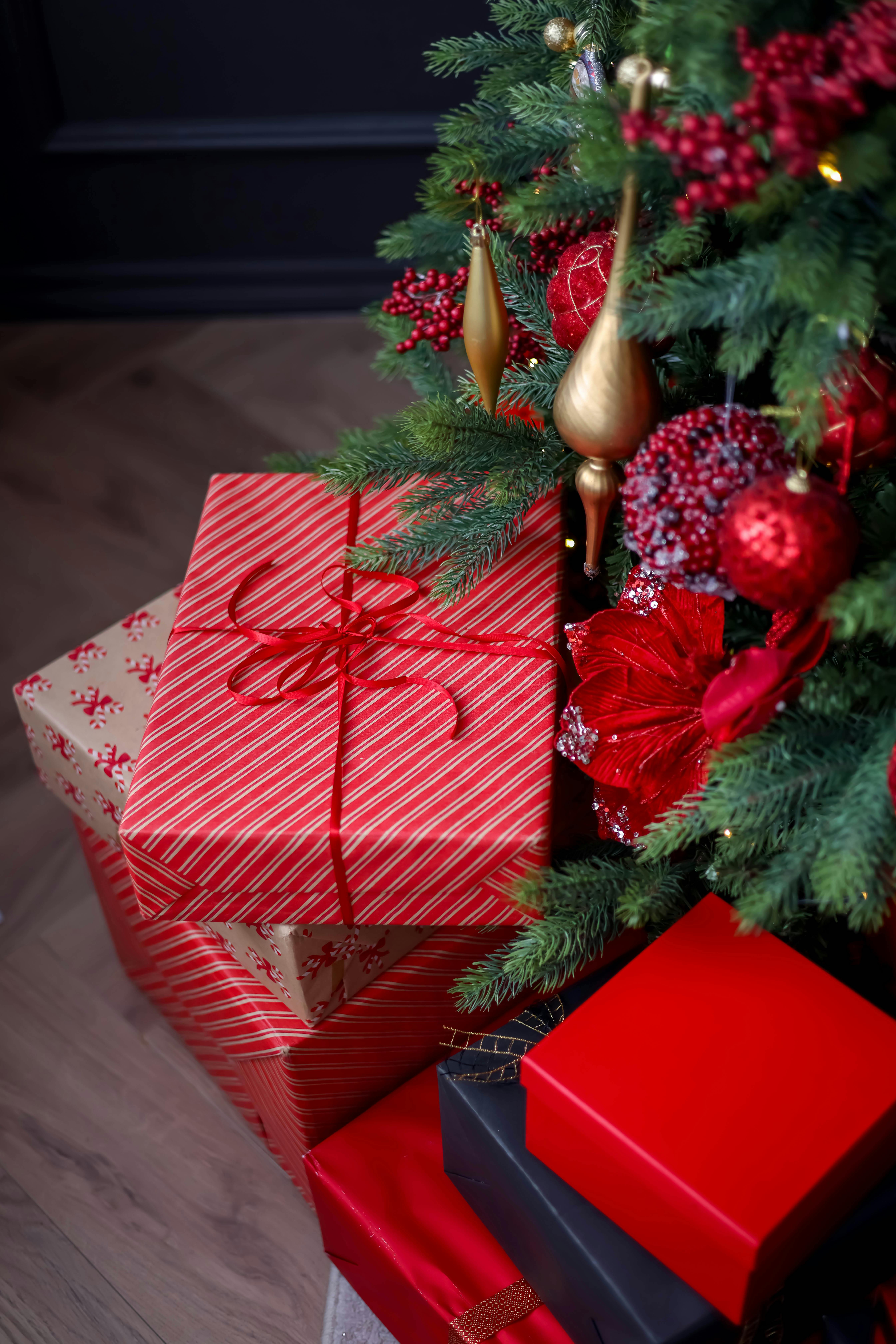 Warren Buffet solía regalar a su familia 10.000 dólares por Navidad hasta que vio en que se lo gastaban Warren Buffet solía regalar a su familia 10.000 dólares por Navidad hasta que vio en que se lo gastaban