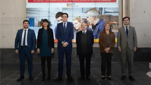 Red.es presenta la nueva convocatoria de Kit Digital dirigida a medianas empresas Red.es presenta la nueva convocatoria de Kit Digital dirigida a medianas empresas