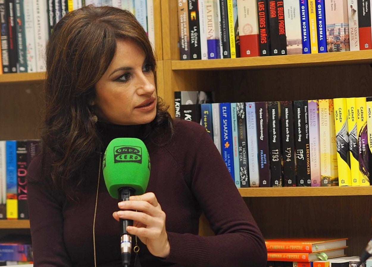 Yolanda Castaño: "Vivir de escribir é un camiño de resistencia e de pasos demorados" Yolanda Castaño: "Vivir de escribir é un camiño de resistencia e de pasos demorados"