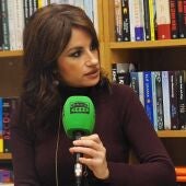 Yolanda Castaño, poeta e escritora