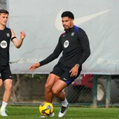 Araujo recibe el alta y regresa a la convocatoria del Barça Araujo recibe el alta y regresa a la convocatoria del Barça