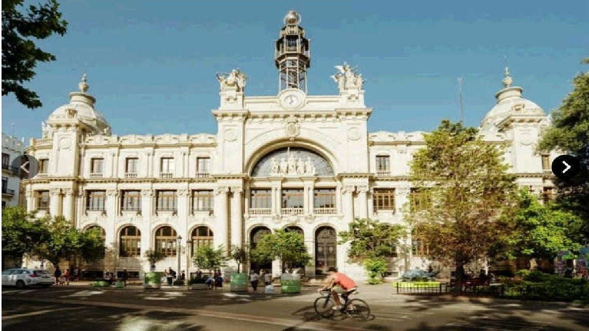El Ayuntamiento y la Generalitat siguen sin concretar el uso del antiguo edificio de Correos de València El Ayuntamiento y la Generalitat siguen sin concretar el uso del antiguo edificio de Correos de València