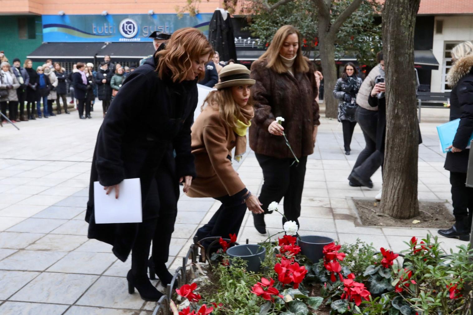 Zaragoza recuerda a las víctimas de la Casa Cuartel Zaragoza recuerda a las víctimas de la Casa Cuartel