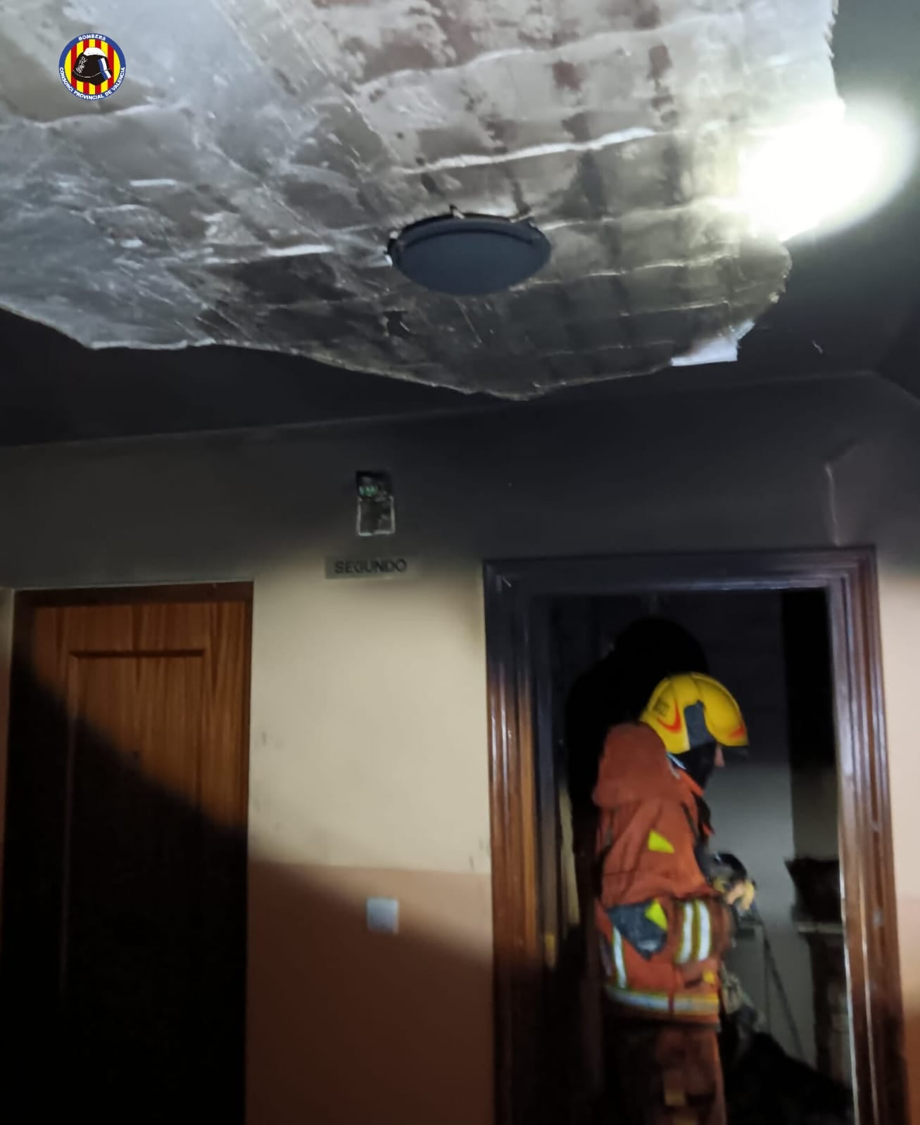 Fallece una mujer de 80 años en el incendio de una vivienda en Ayora Fallece una mujer de 80 años en el incendio de una vivienda en Ayora
