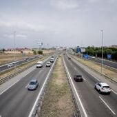 Coches por una autovía