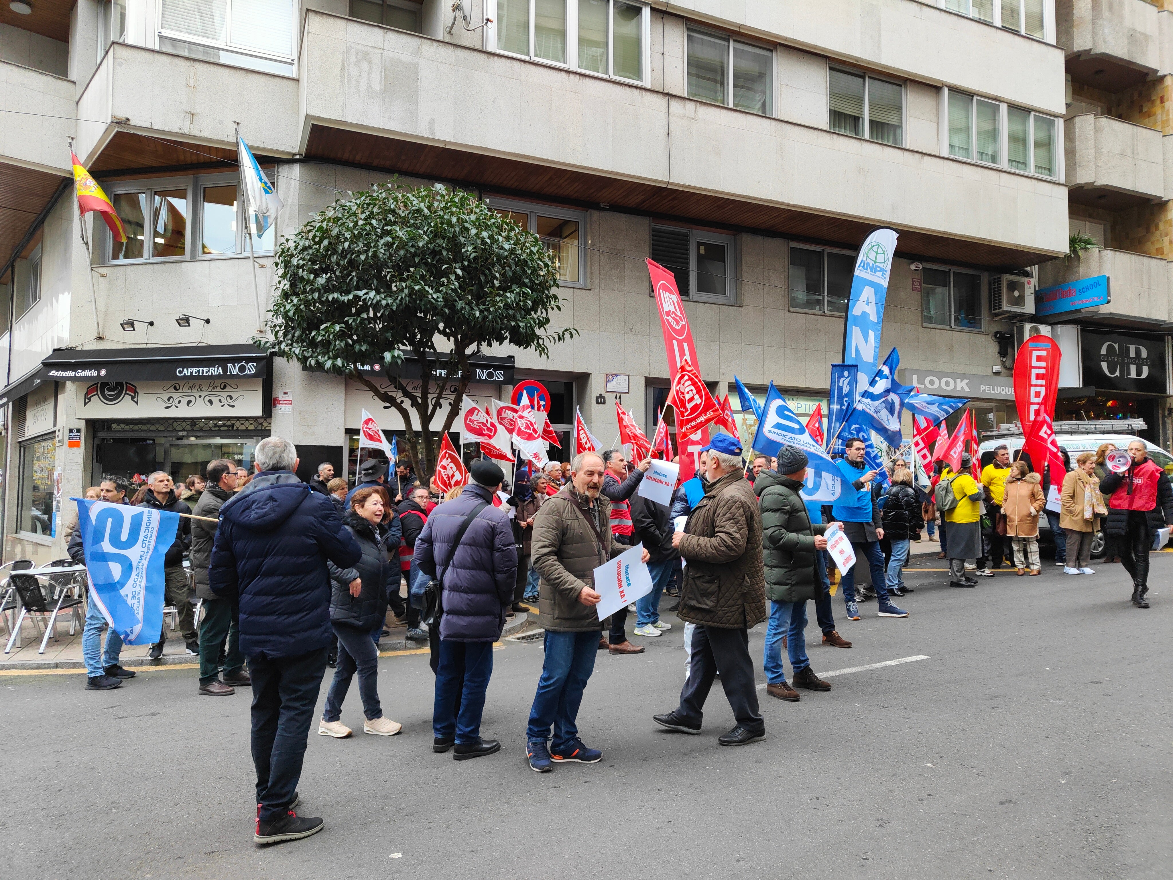Empregados públicos pediron nas rúas "unha asistencia sanitaria de calidade" Empregados públicos pediron nas rúas "unha asistencia sanitaria de calidade"