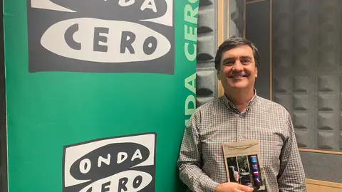 Enrique García Gómez nos cuenta más sobre esta nueva guía para pasear por Toledo. Enrique García Gómez nos cuenta más sobre esta nueva guía para pasear por Toledo.