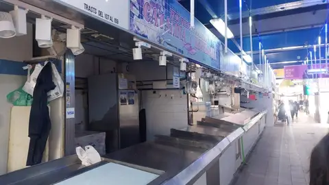 Puestos de pescaderías vacíos del mercado de Pere Garau de Palma por la huelga de pescadores en el Mediterráneo Puestos de pescaderías vacíos del mercado de Pere Garau de Palma por la huelga de pescadores en el Mediterráneo