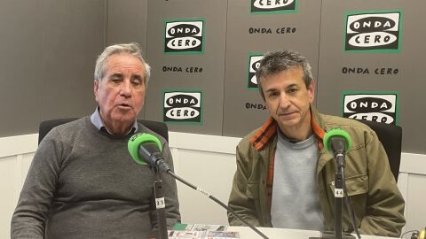 Evaristo Alguacil y Toni Bru nos hablan de la exposici&oacute;n 'Un Desembarco genial, un homenaje a los genios por Evaristo Alguacil'.