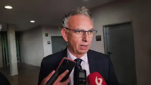 Quintana dice que la CHG puede acometer la obra de rehabilitación del Puente de Cantillana aunque no sea de su propiedad Quintana dice que la CHG puede acometer la obra de rehabilitación del Puente de Cantillana aunque no sea de su propiedad