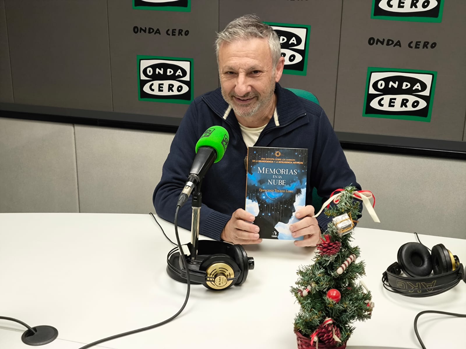 Memorias en la nube: Distopía entre los avances de la neurociencia y la inteligencia artificial Memorias en la nube: Distopía entre los avances de la neurociencia y la inteligencia artificial