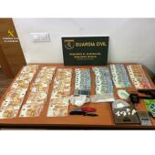 Material incautado por la Guardia Civil