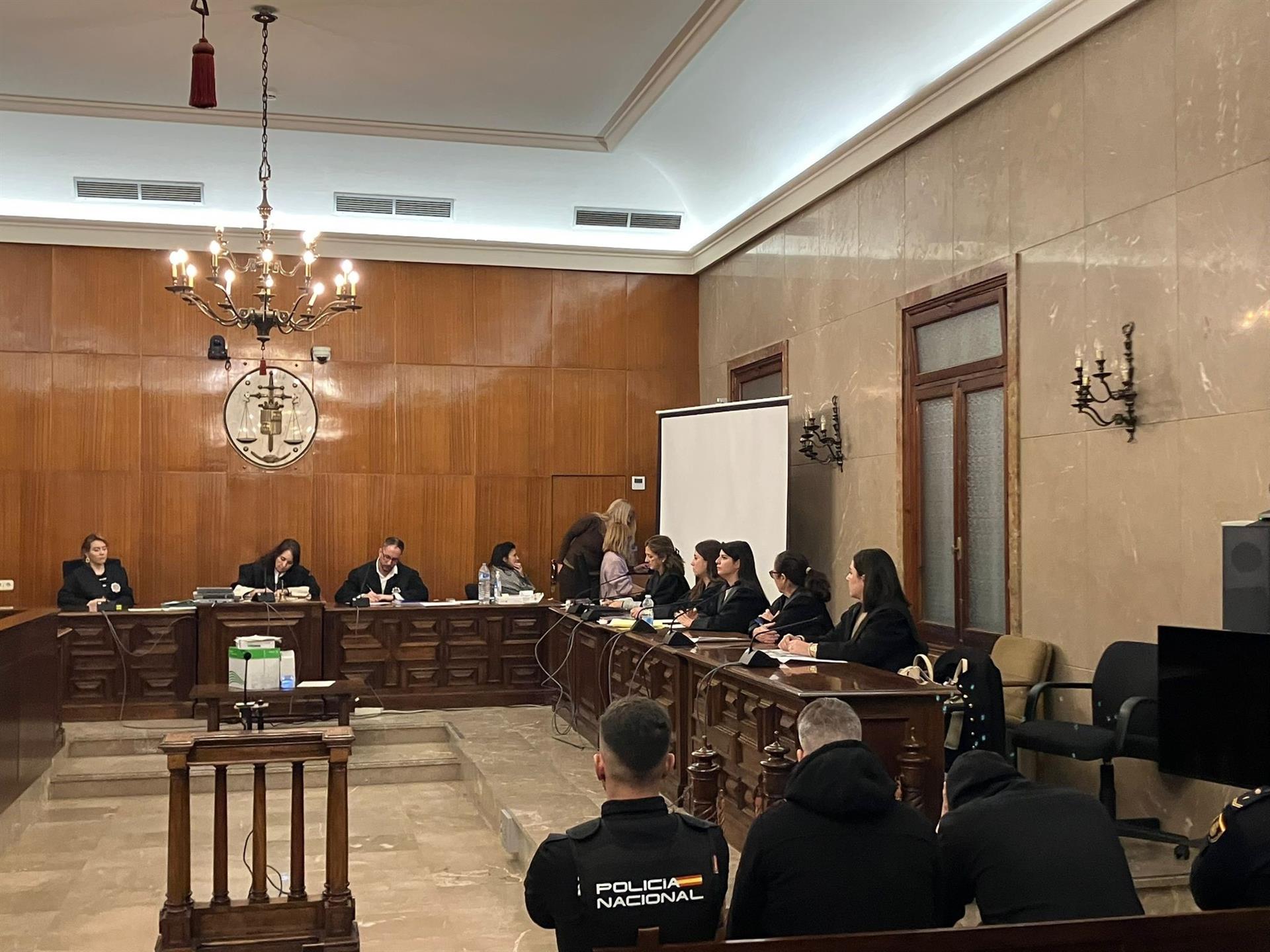 El jurado declara culpables a los dos acusados por la muerte de un turista alemán al que arrojaron a la autopista El jurado declara culpables a los dos acusados por la muerte de un turista alemán al que arrojaron a la autopista